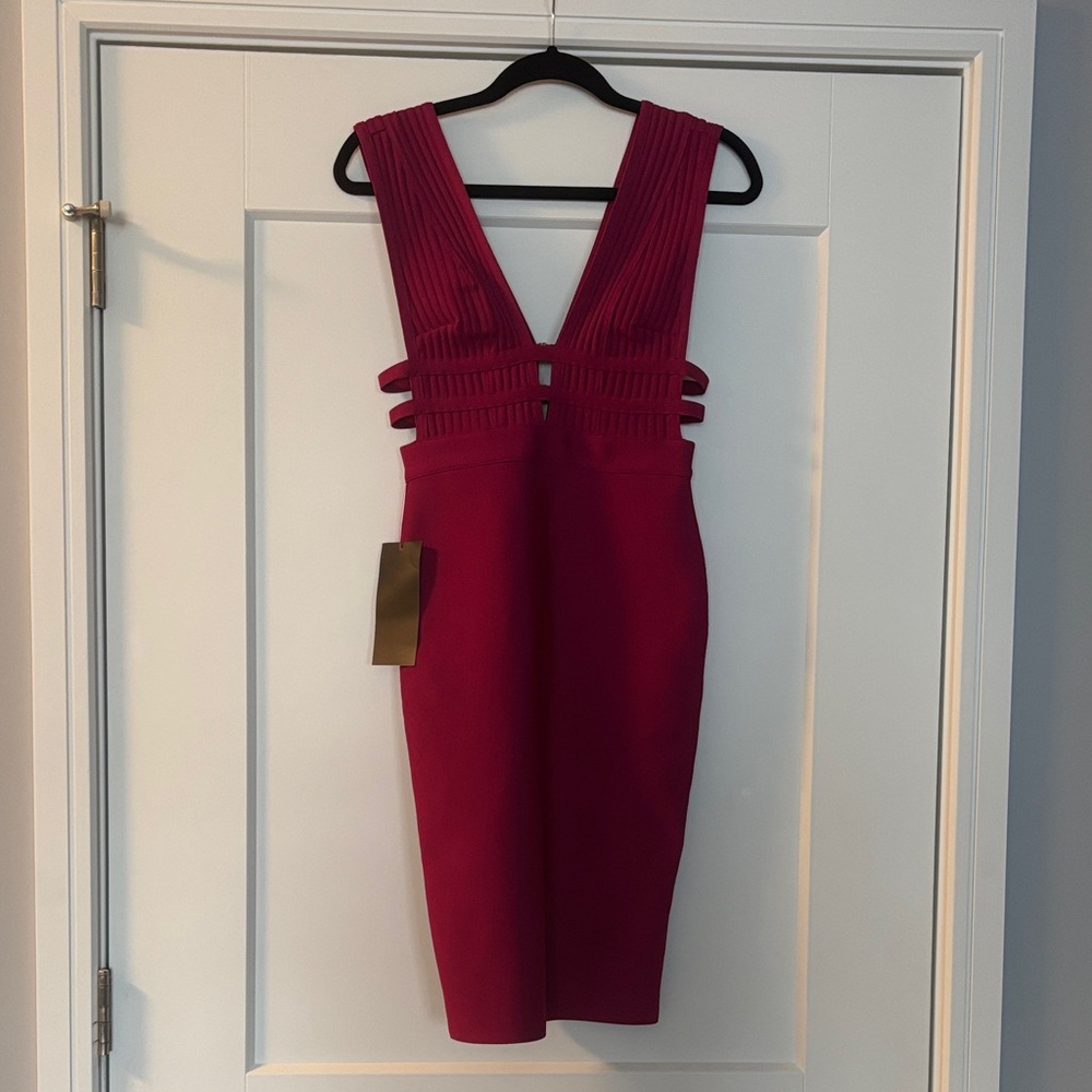 Elegant Red Sleeveless Dress